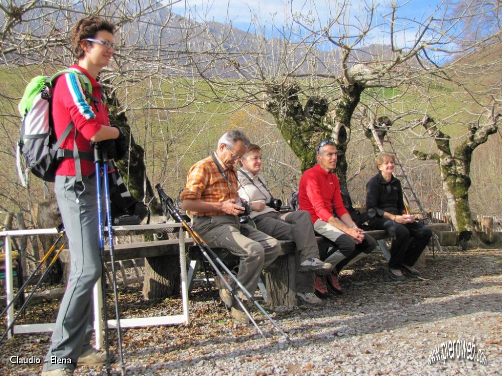 11 Pausa caffè al rifugio.JPG